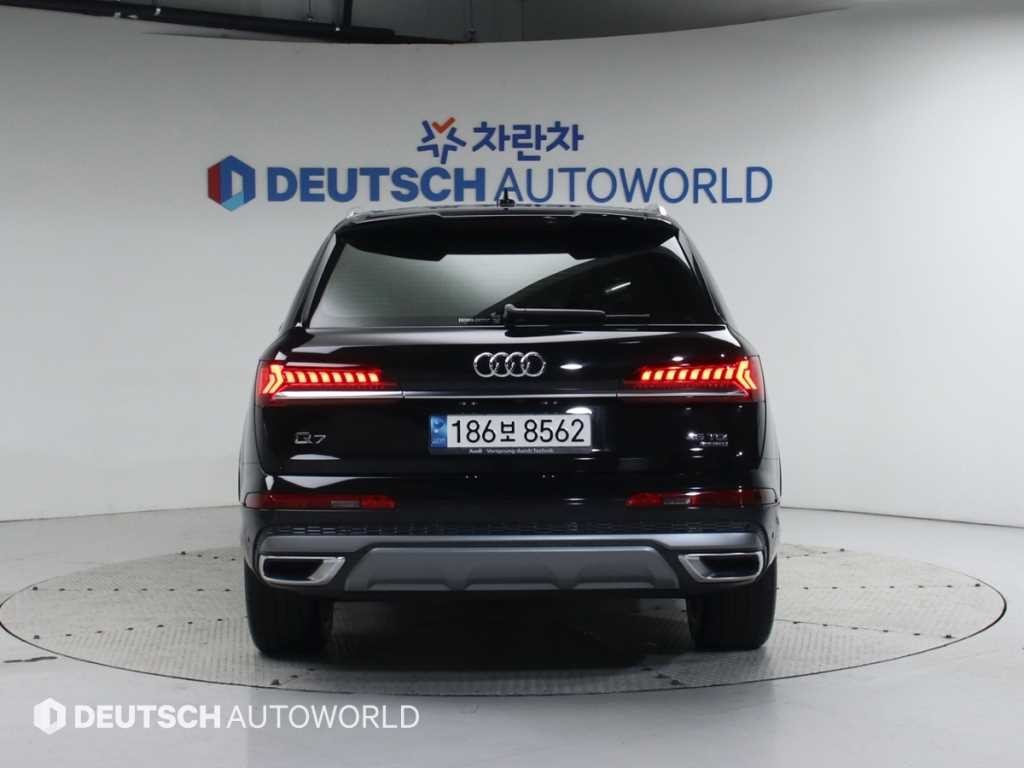 아우디 Q7 Q7 (4M) 45 TDI 콰트로 프리미엄 이미지 4