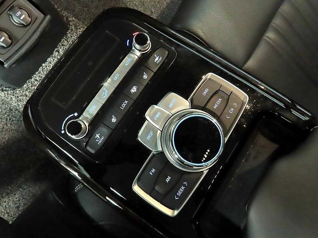 제네시스 G90 3.8 GDI AWD 럭셔리 이미지 14