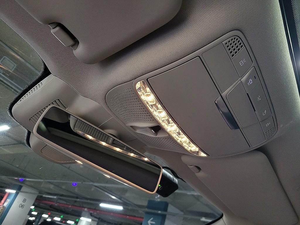 벤츠 E 클래스 E-클래스 W213 E220d 아방가르드 이미지 16