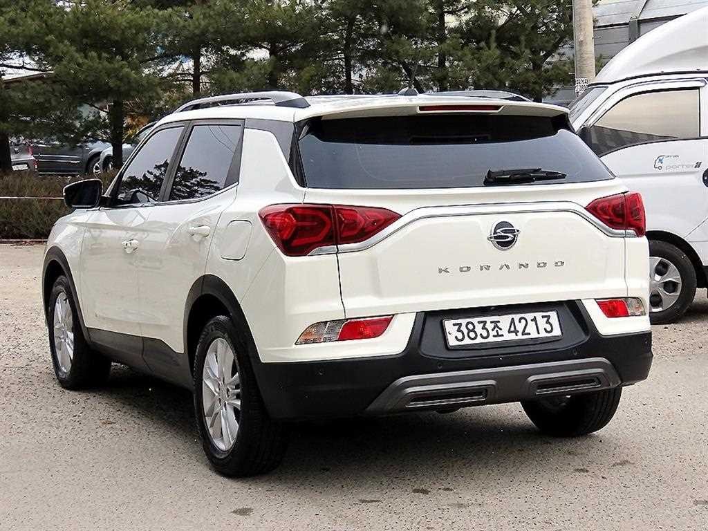 KG모빌리티(쌍용) 코란도 뷰티풀코란도 2WD 가솔린 1.5 C5 이미지 3