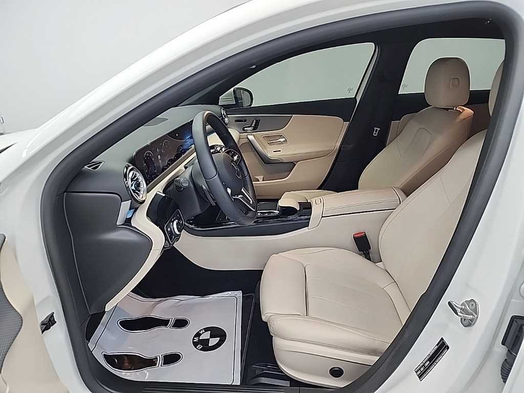 벤츠 A 클래스 A클래스 W177 A220 해치백 이미지 11
