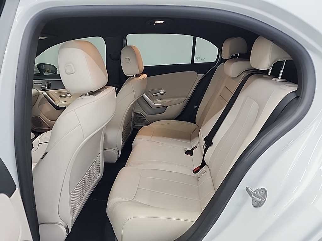 벤츠 A 클래스 A클래스 W177 A220 해치백 이미지 12
