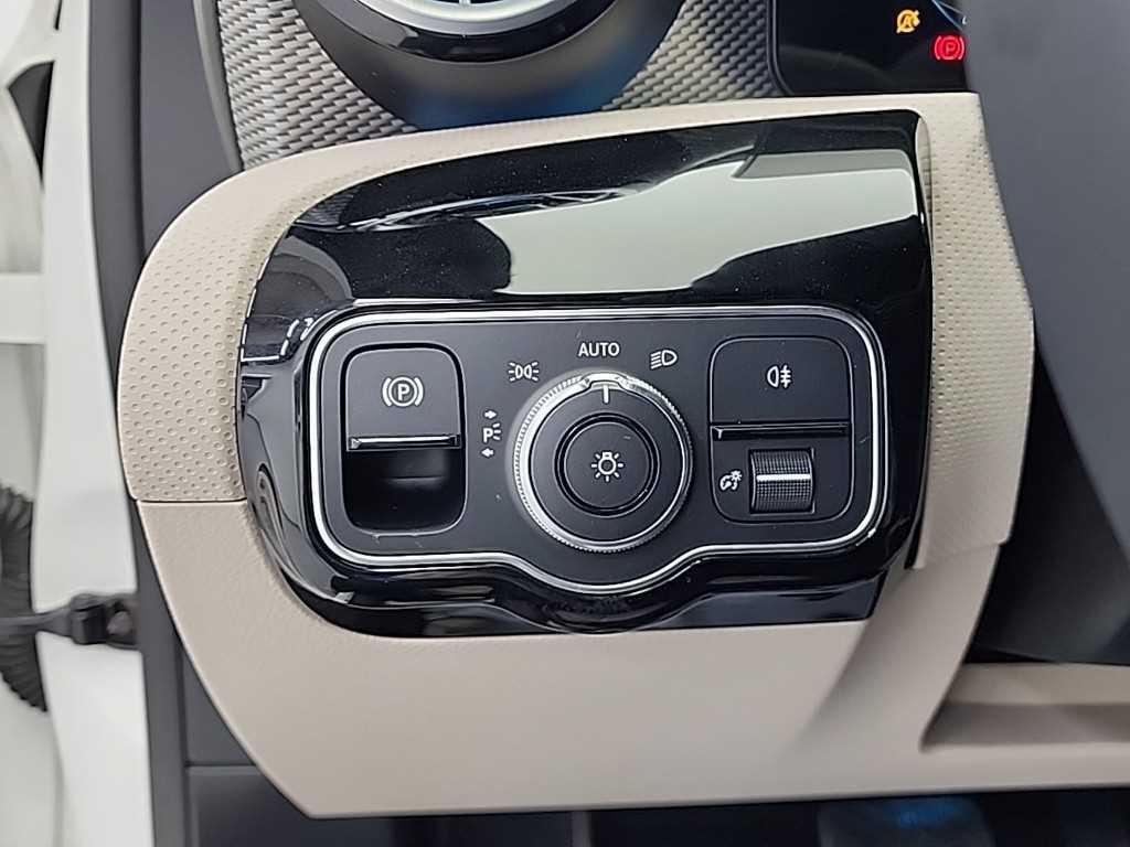 벤츠 A 클래스 A클래스 W177 A220 해치백 이미지 18