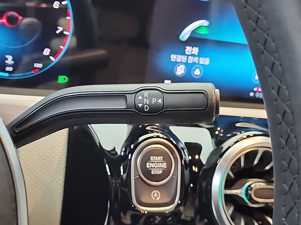 벤츠 A 클래스 A클래스 W177 A220 해치백 이미지 8