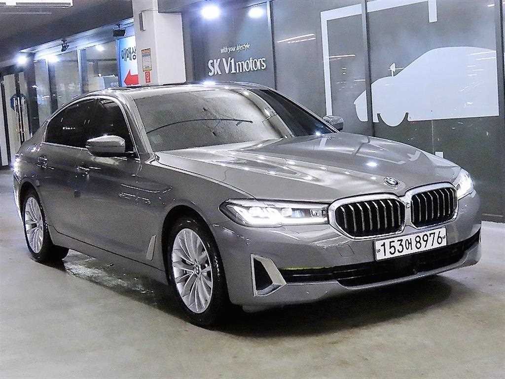 BMW 5시리즈 5시리즈 (G30) 530e 럭셔리 이미지 1