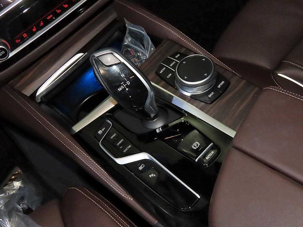 BMW 5시리즈 5시리즈 (G30) 530e 럭셔리 이미지 12