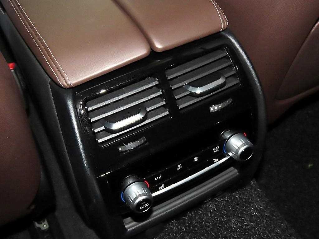 BMW 5시리즈 5시리즈 (G30) 530e 럭셔리 이미지 13