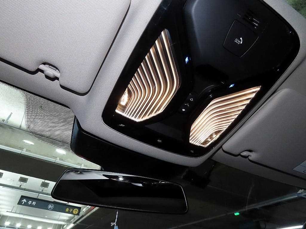 BMW 5시리즈 5시리즈 (G30) 530e 럭셔리 이미지 15