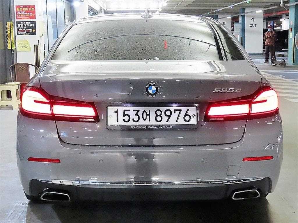 BMW 5시리즈 5시리즈 (G30) 530e 럭셔리 이미지 5