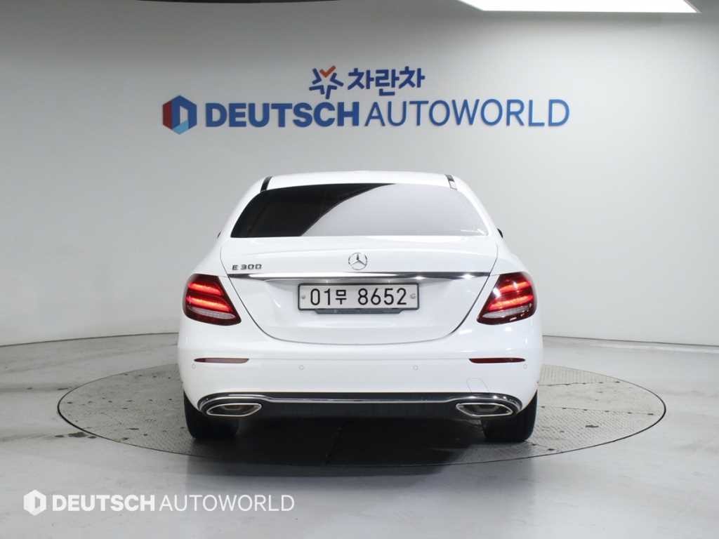 벤츠 E 클래스 E-클래스 W213 E300 익스클루시브 이미지 4