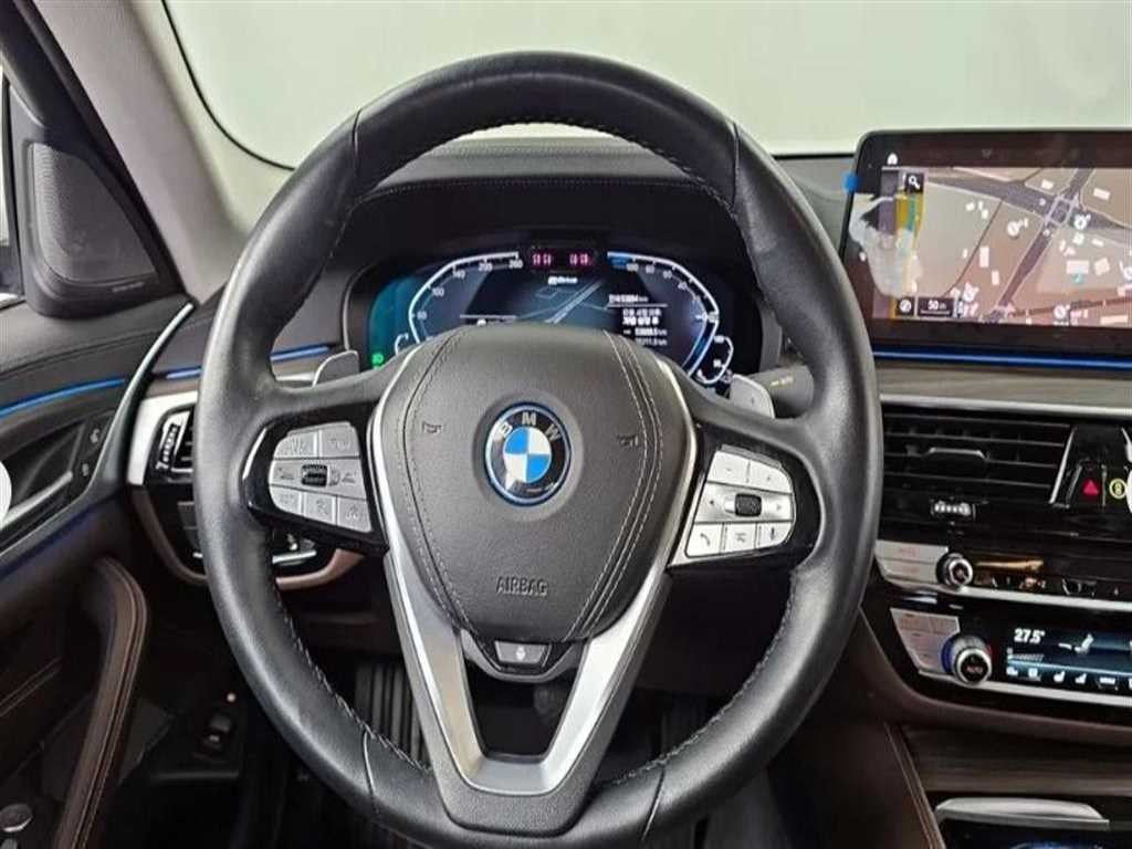 BMW 5시리즈 5시리즈 (G30) 530e 럭셔리 이미지 13