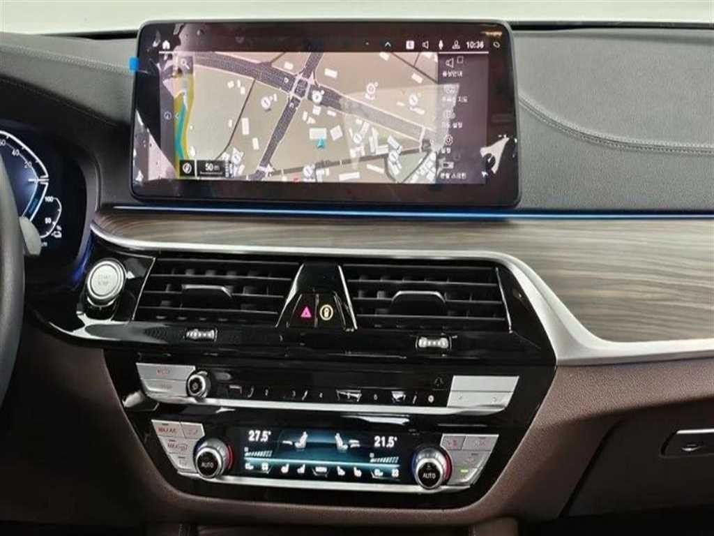 BMW 5시리즈 5시리즈 (G30) 530e 럭셔리 이미지 14