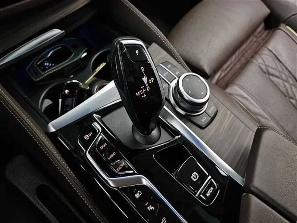 BMW 5시리즈 5시리즈 (G30) 530e 럭셔리 이미지 9