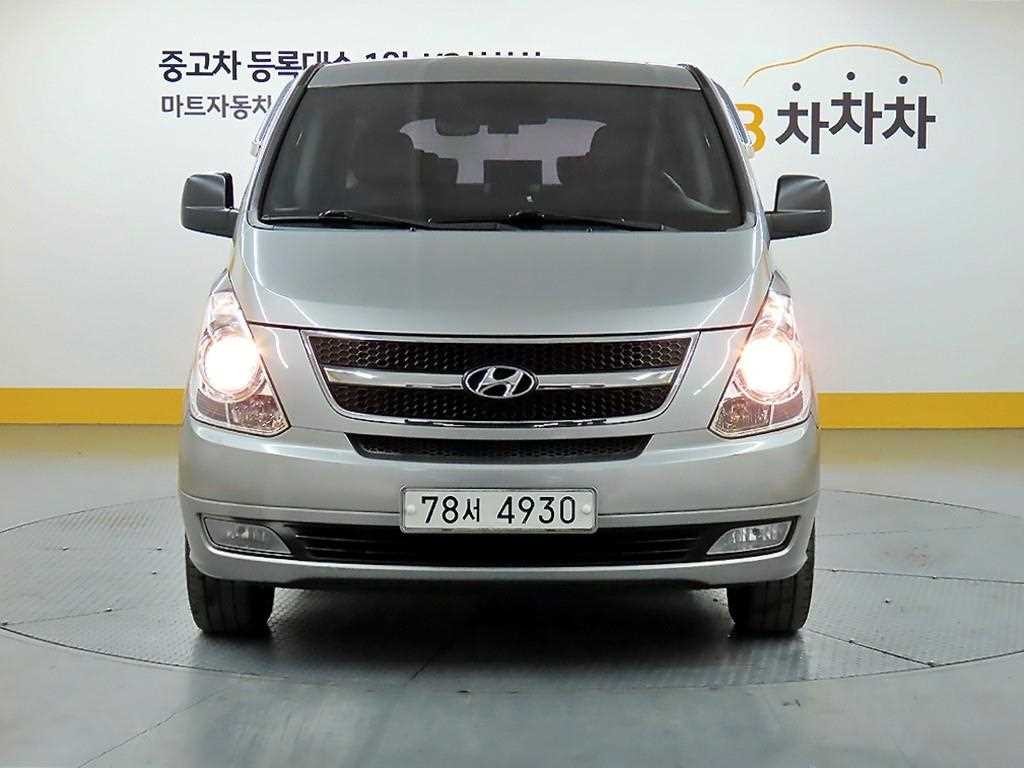 현대 스타렉스 그랜드 스타렉스 12인승 왜건 CVX 프리미엄 이미지 2