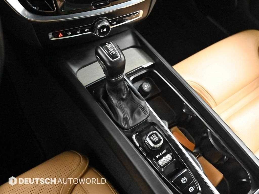 볼보 V60 V60 크로스 컨트리 2세대 2.0 T5 프로 AWD 이미지 9