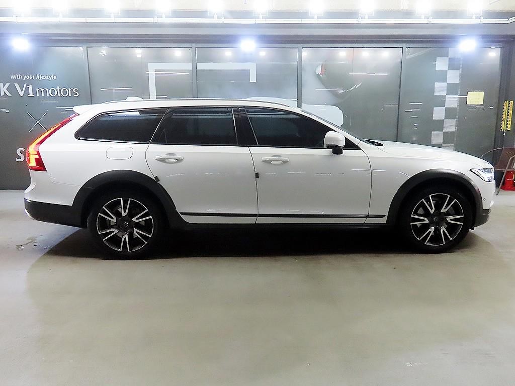 볼보 V90 V90 크로스컨트리 T5 프로 AWD 이미지 3