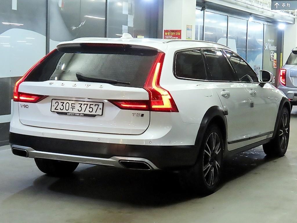 볼보 V90 V90 크로스컨트리 T5 프로 AWD 이미지 4