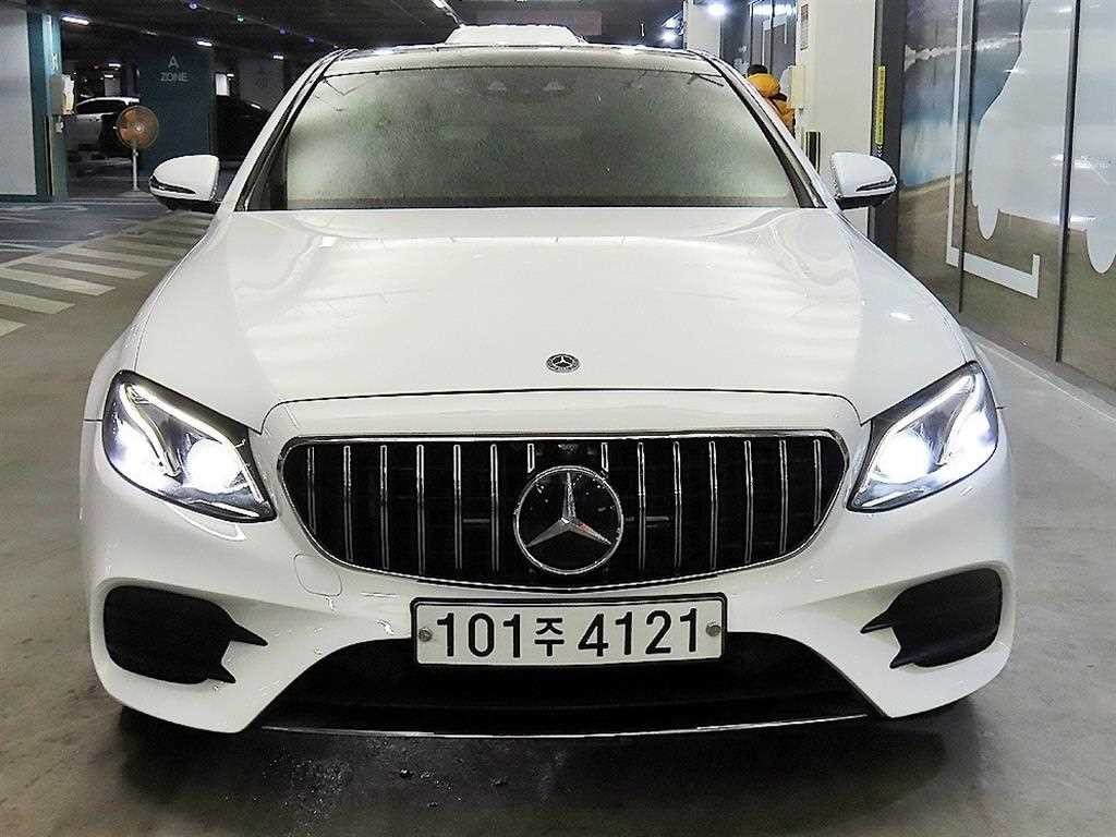 벤츠 E 클래스 E-클래스 W213 E350 4MATIC AMG LINE 이미지 2