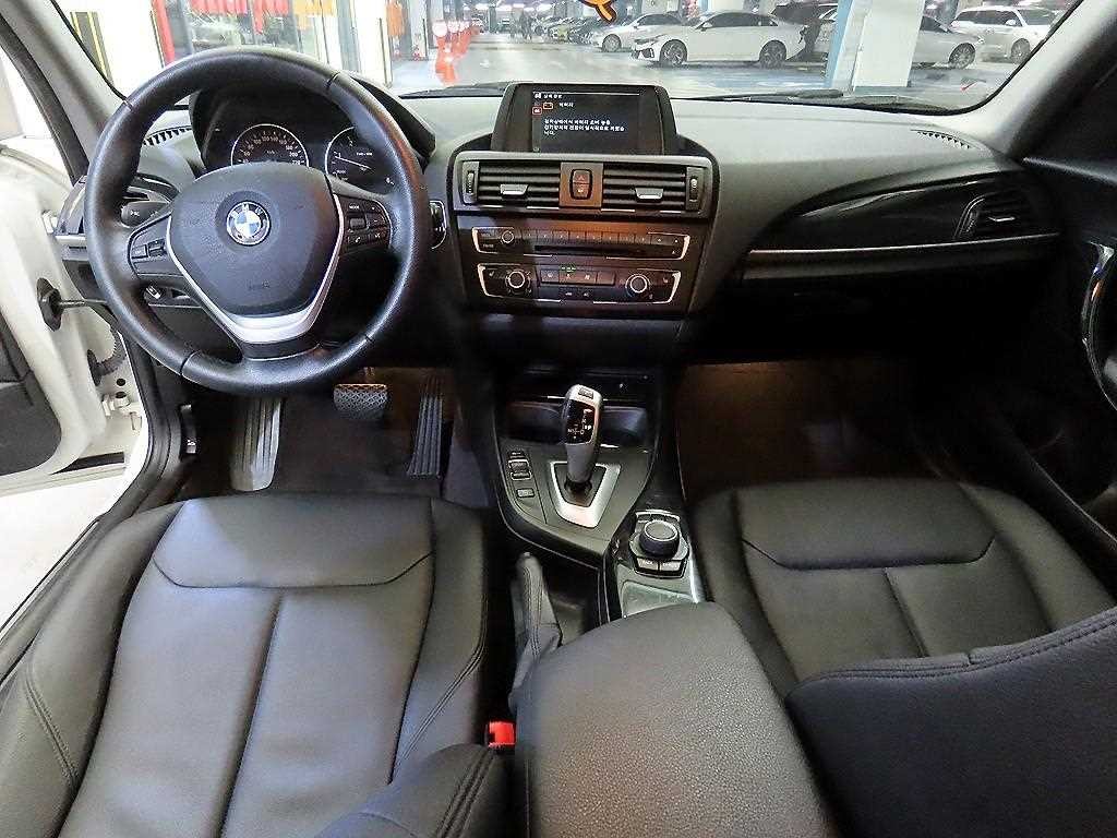 BMW 1시리즈 1시리즈 (F20) 118d 어반 팩 1 이미지 10