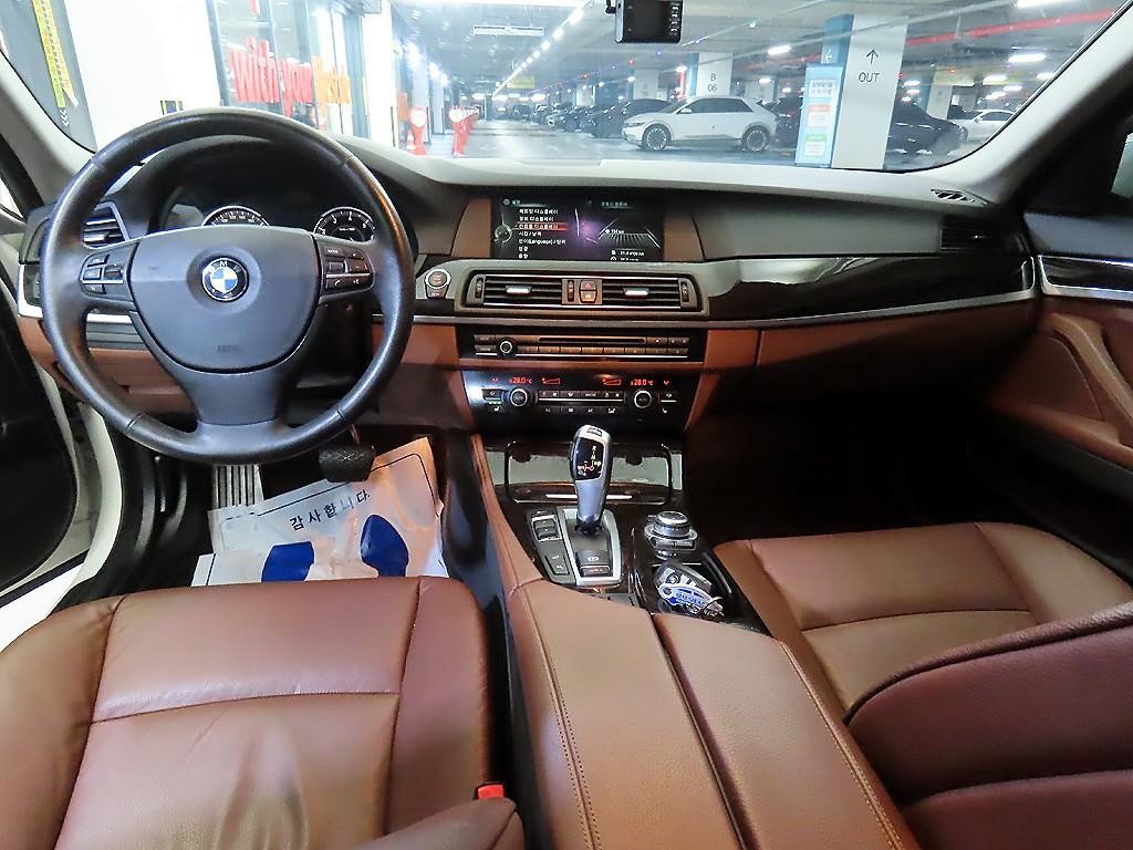 BMW 5시리즈 5시리즈 (F10) 528i 이미지 10