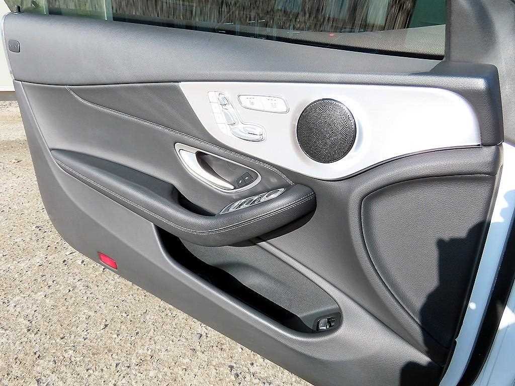 벤츠 C 클래스 C클래스 W205 C200 카브리올레 이미지 13