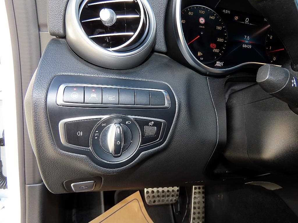 벤츠 C 클래스 C클래스 W205 C200 카브리올레 이미지 14