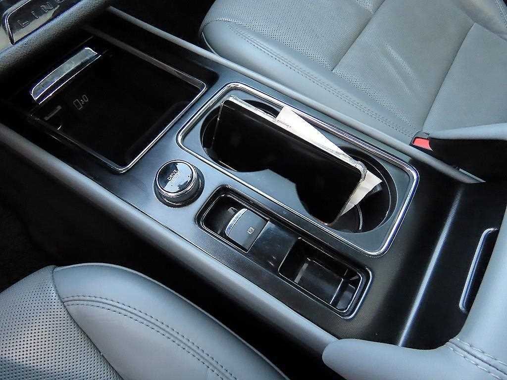 링컨 코세어 2.0 리저브 AWD 이미지 12
