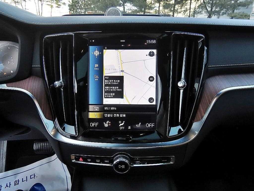 볼보 V60 V60 크로스 컨트리 2세대 2.0 B5 프로 AWD 이미지 13