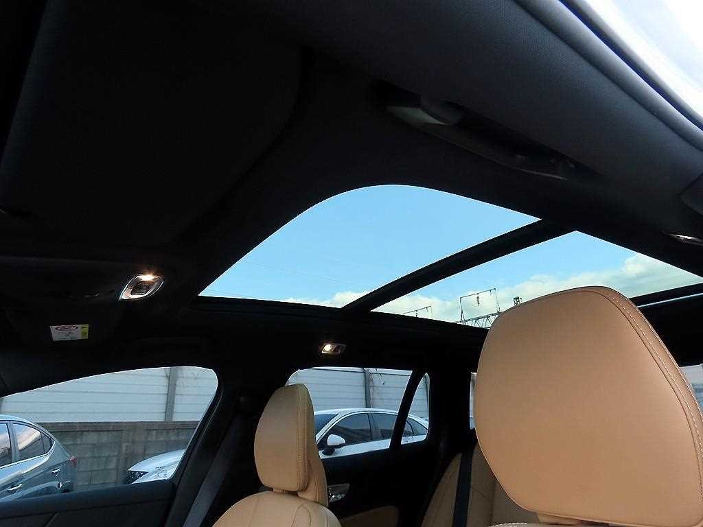볼보 V60 V60 크로스 컨트리 2세대 2.0 B5 프로 AWD 이미지 16