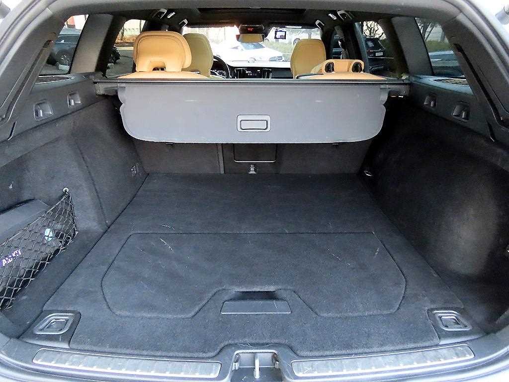 볼보 V60 V60 크로스 컨트리 2세대 2.0 B5 프로 AWD 이미지 17