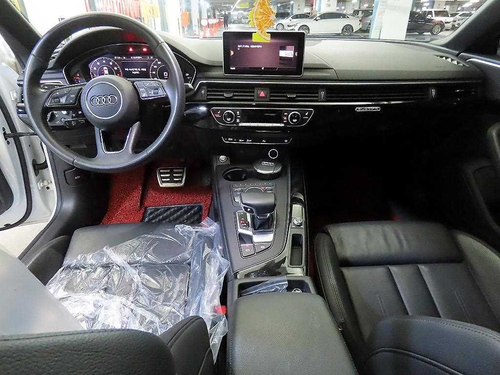 아우디 A5 A5 (F5) 45 TFSI 콰트로 프리미엄 스포트백 이미지 10