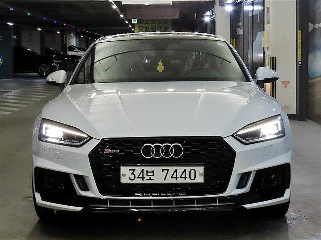 아우디 A5 A5 (F5) 45 TFSI 콰트로 프리미엄 스포트백 이미지 2