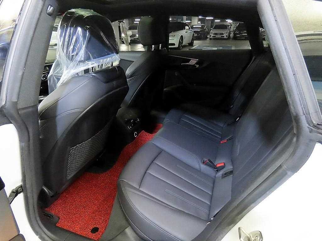 아우디 A5 A5 (F5) 45 TFSI 콰트로 프리미엄 스포트백 이미지 7