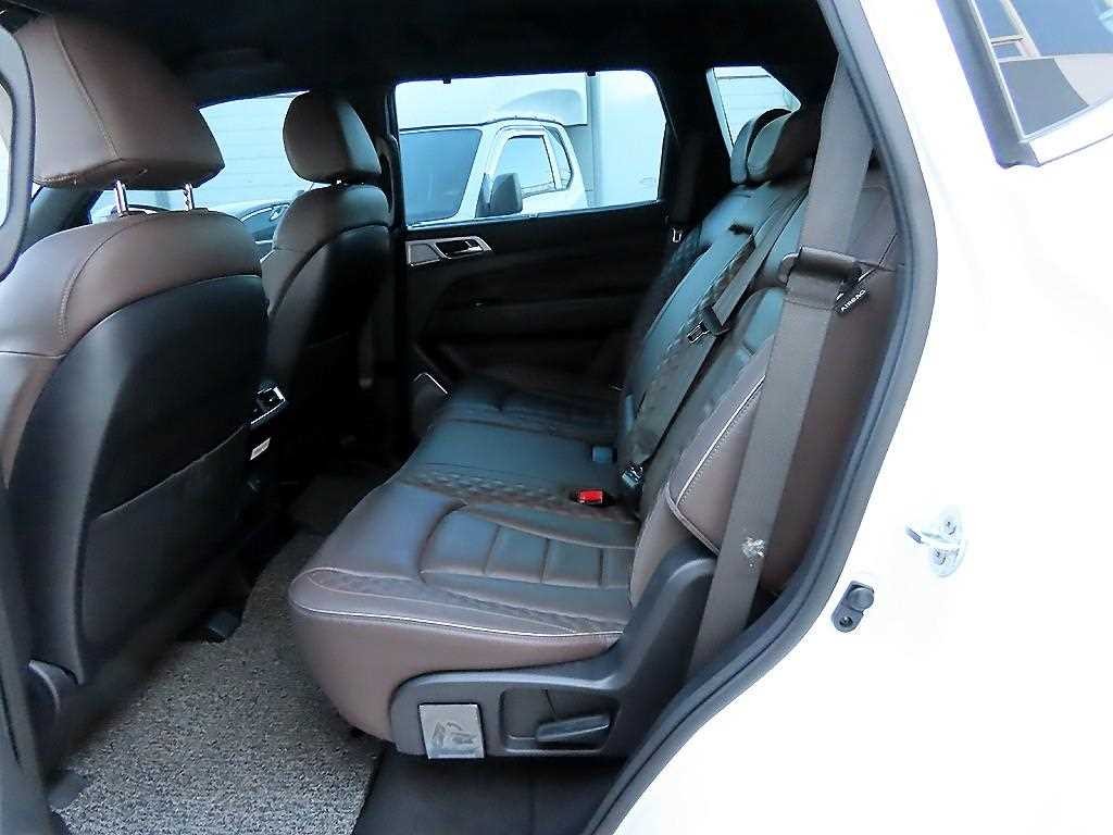 KG모빌리티(쌍용) 렉스턴 올 뉴 렉스턴 (Y450) 디젤 2.2 4WD 프레스티지 이미지 6