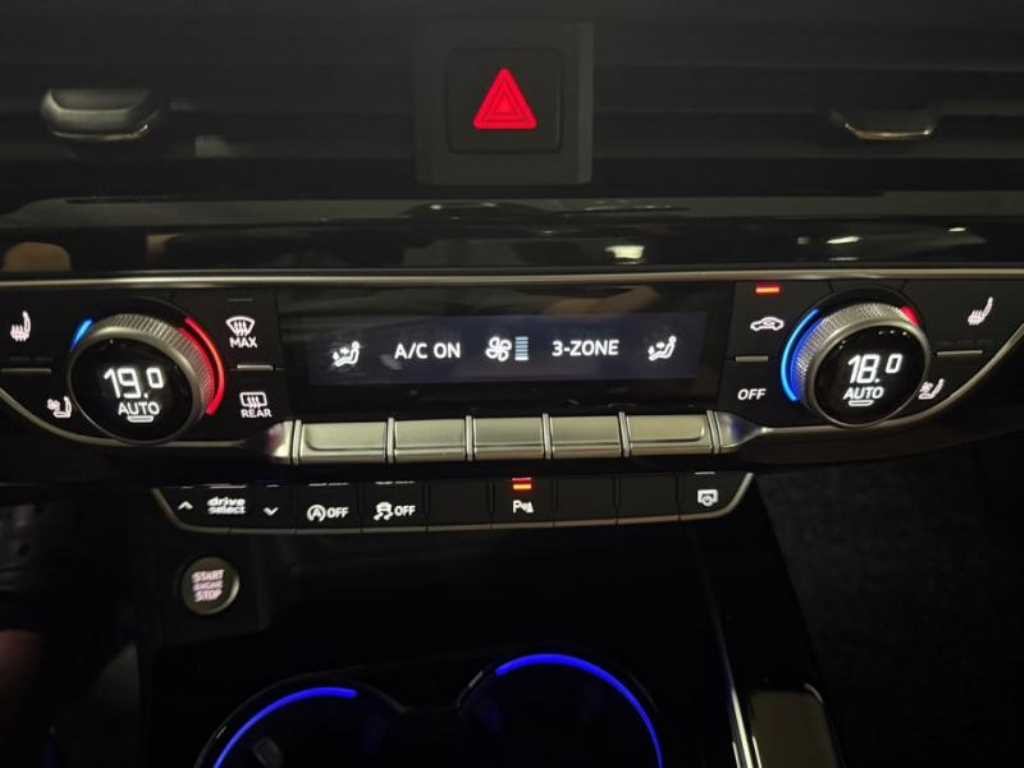아우디 A4 A4 (B9) 40 TFSI 프리미엄 이미지 11