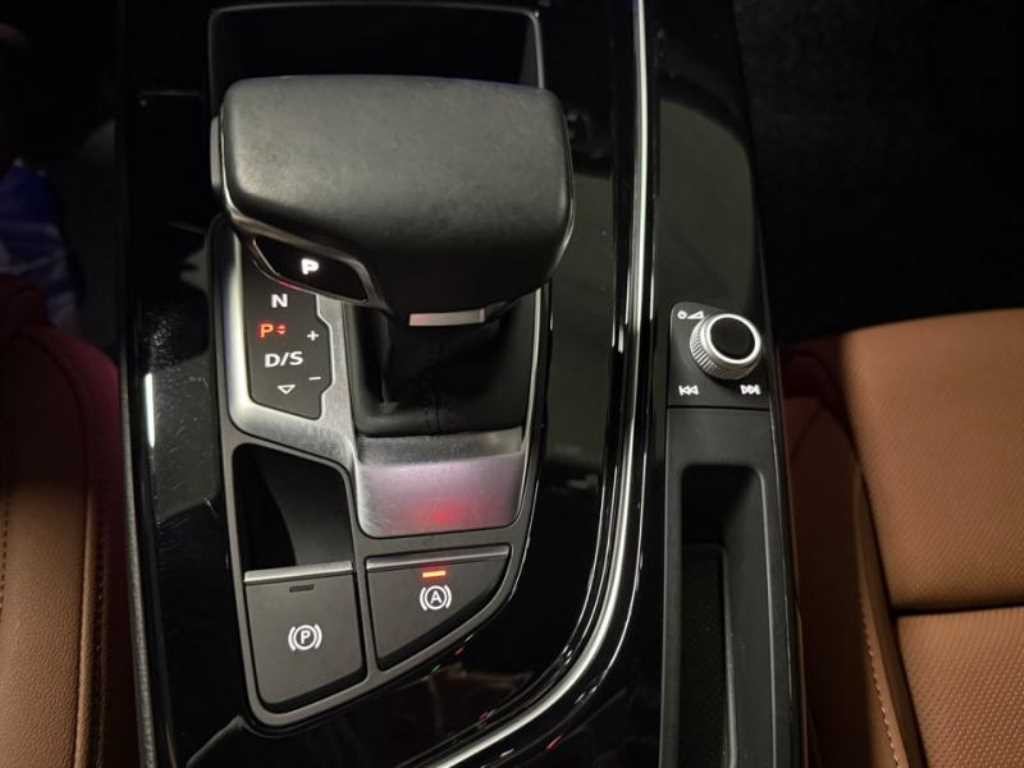 아우디 A4 A4 (B9) 40 TFSI 프리미엄 이미지 12
