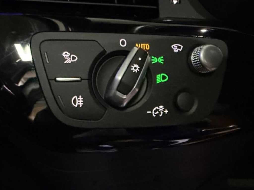 아우디 A4 A4 (B9) 40 TFSI 프리미엄 이미지 13
