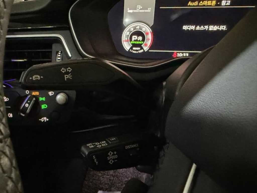 아우디 A4 A4 (B9) 40 TFSI 프리미엄 이미지 17