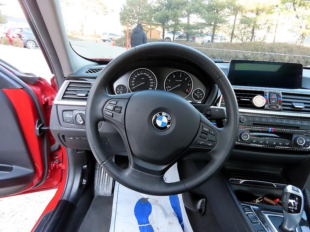 BMW 3시리즈 3시리즈 (F30) 320d 이미지 8