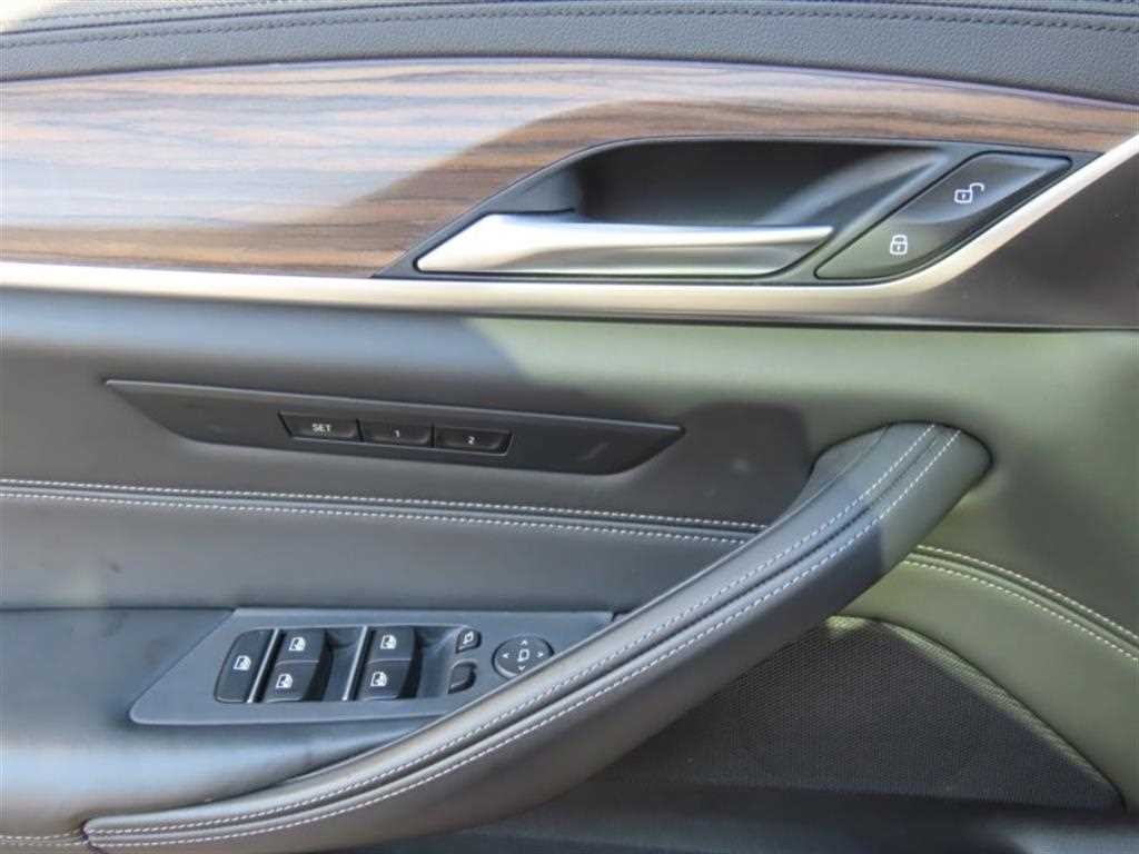 BMW 5시리즈 5시리즈 (G30) 520i 럭셔리 플러스 이미지 12