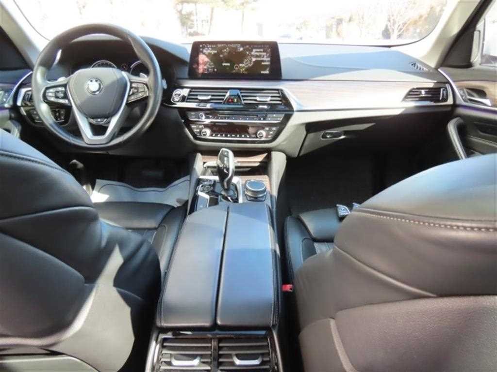 BMW 5시리즈 5시리즈 (G30) 520i 럭셔리 플러스 이미지 15