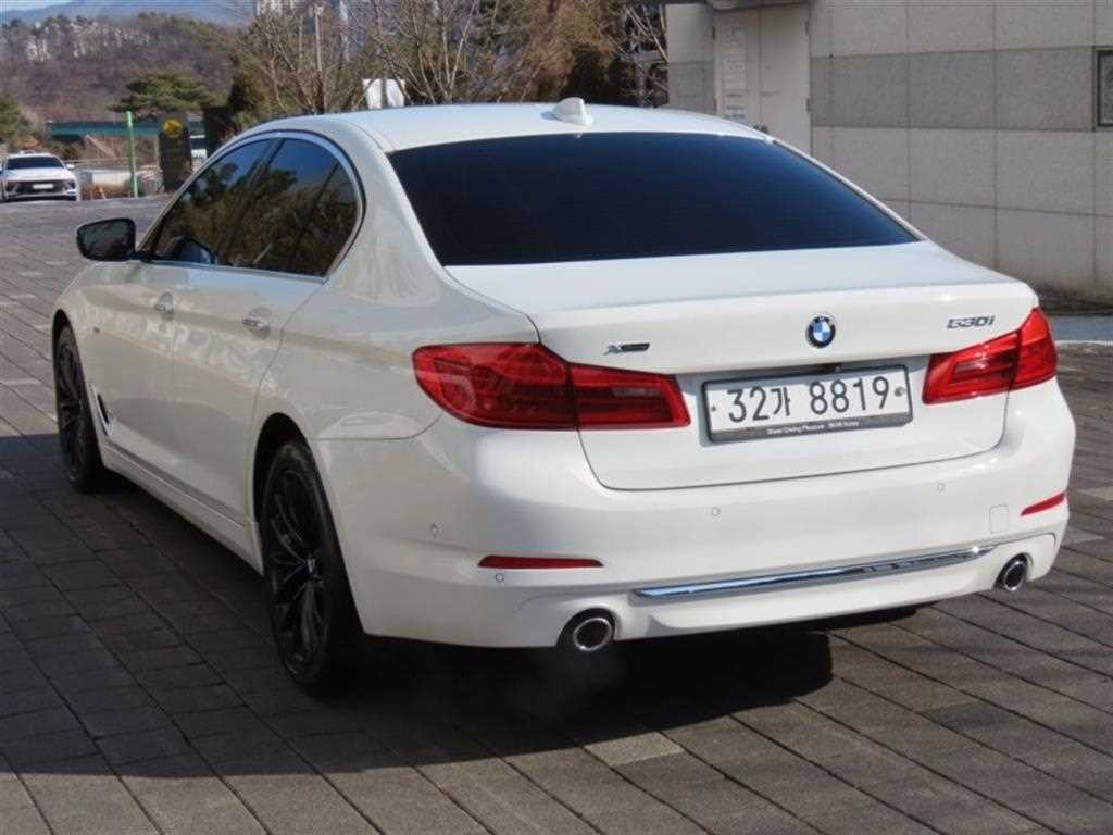 BMW 5시리즈 5시리즈 (G30) 520i 럭셔리 플러스 이미지 4