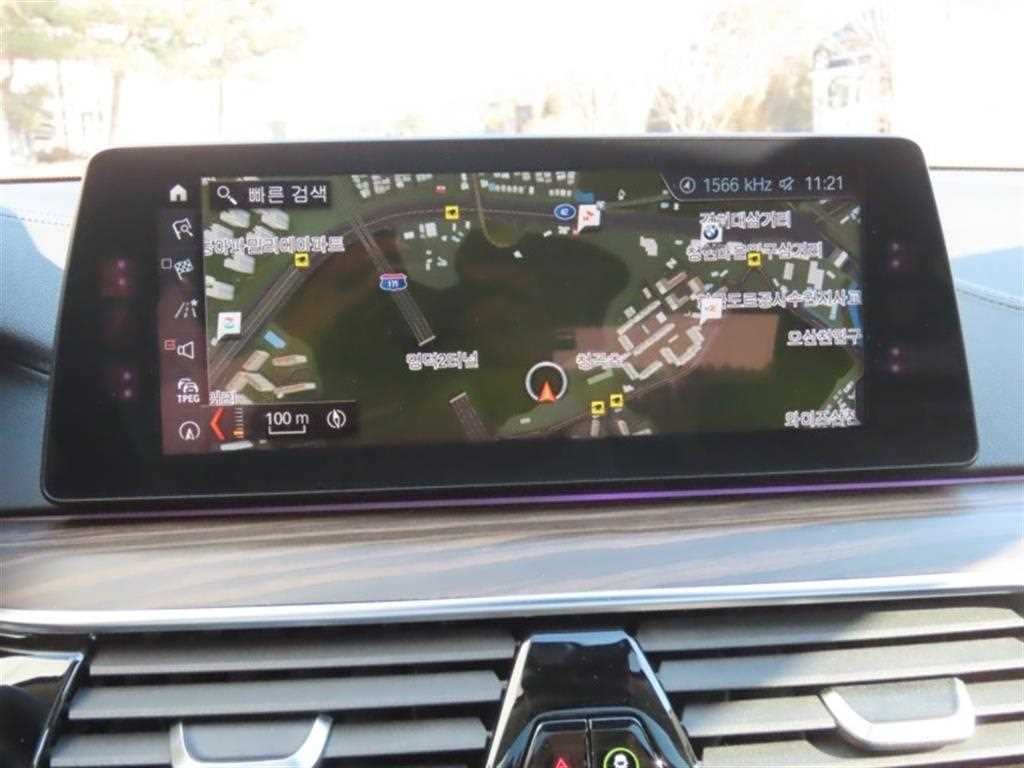 BMW 5시리즈 5시리즈 (G30) 520i 럭셔리 플러스 이미지 8