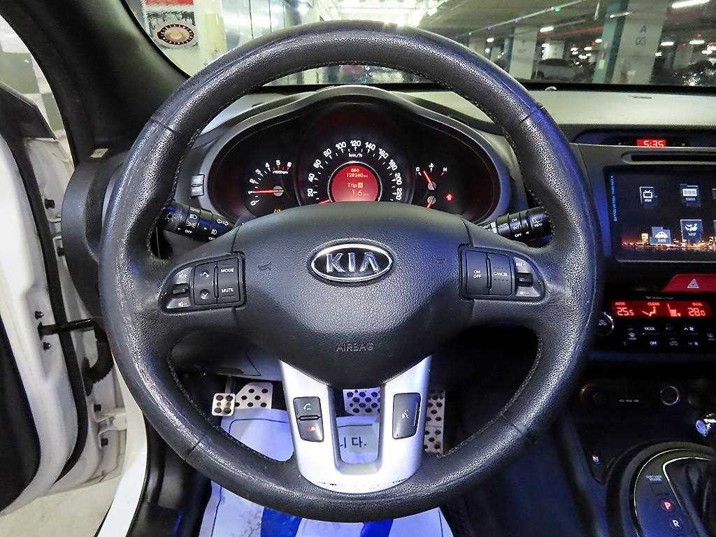 기아 스포티지 스포티지 R 2WD LIMITED 이미지 8