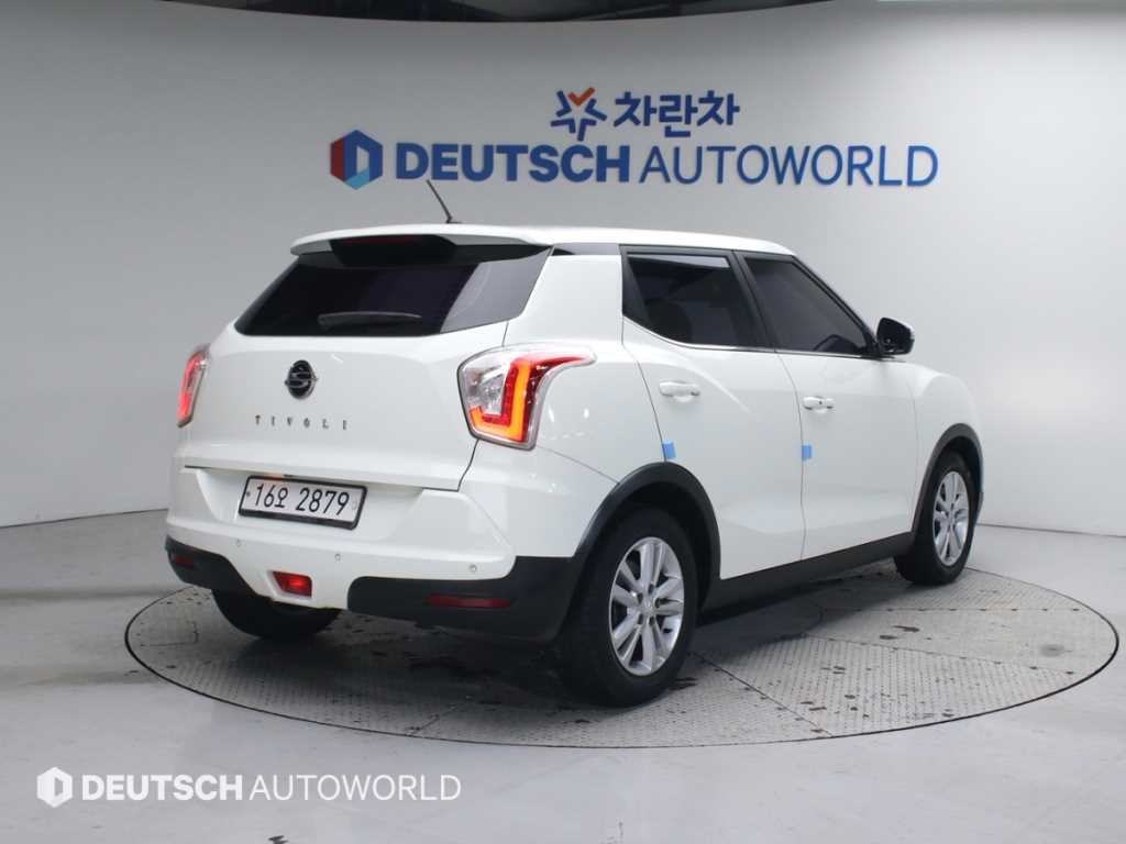 KG모빌리티(쌍용) 티볼리 가솔린 2WD 1.6 VX 이미지 2