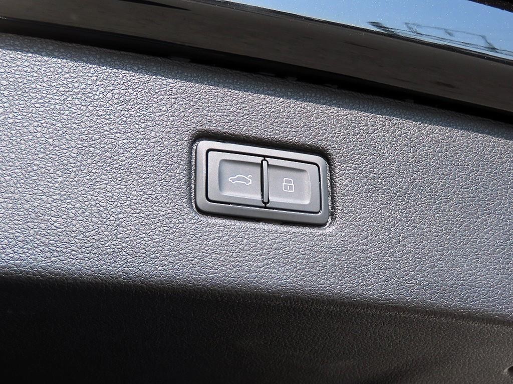 아우디 Q7 Q7 (4M) 55 TFSI 콰트로 프리미엄 이미지 15