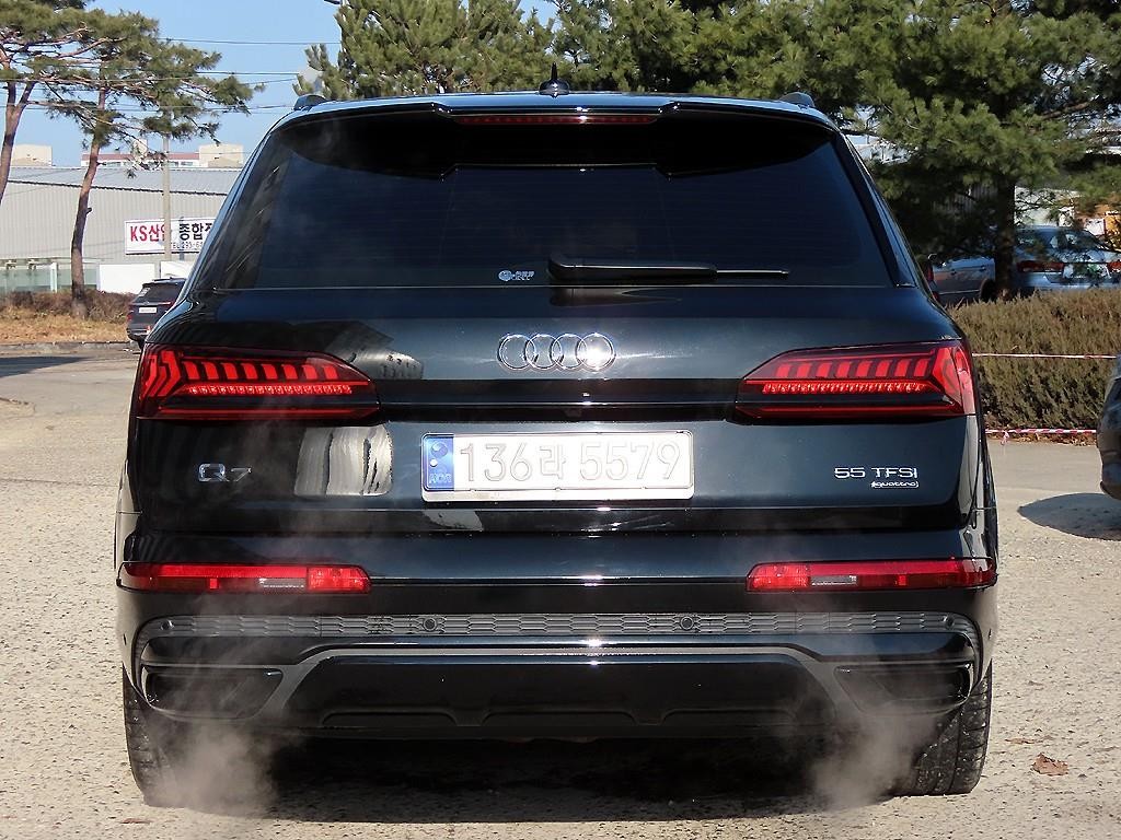 아우디 Q7 Q7 (4M) 55 TFSI 콰트로 프리미엄 이미지 4