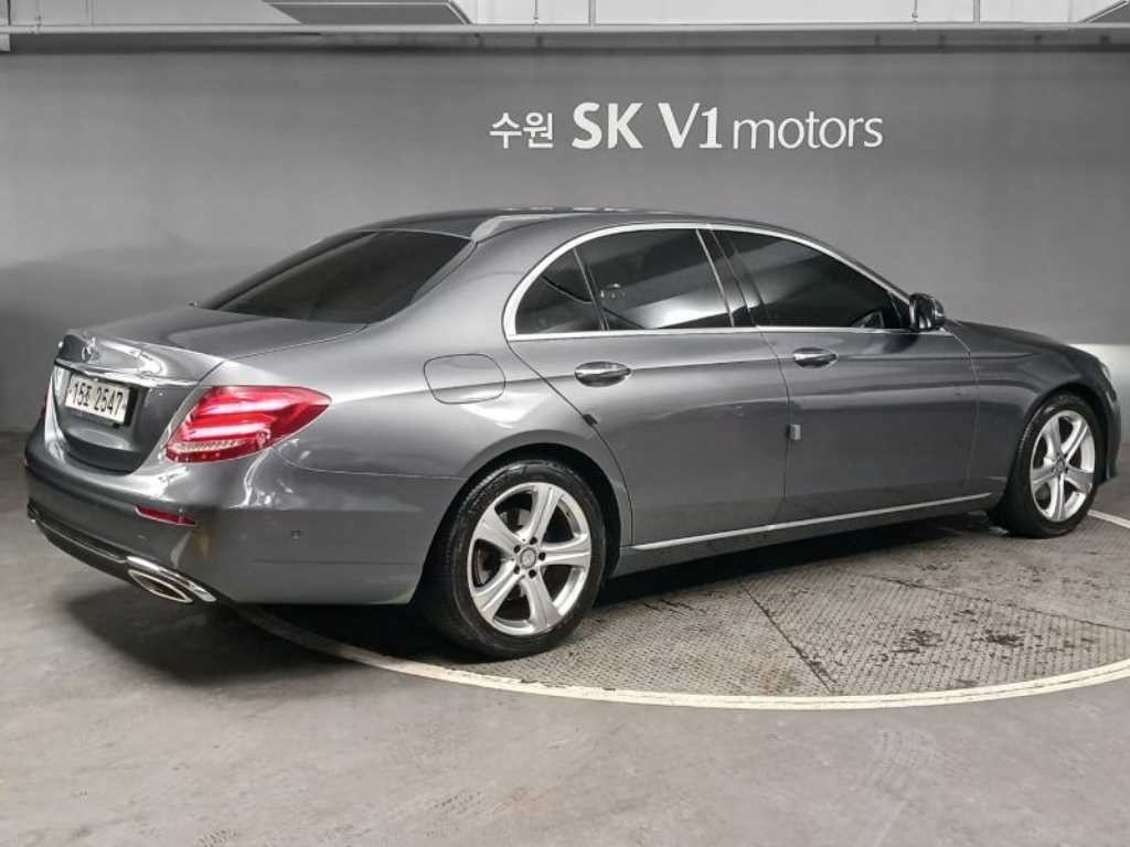 벤츠 E 클래스 E-클래스 W213 E200 아방가르드 이미지 4