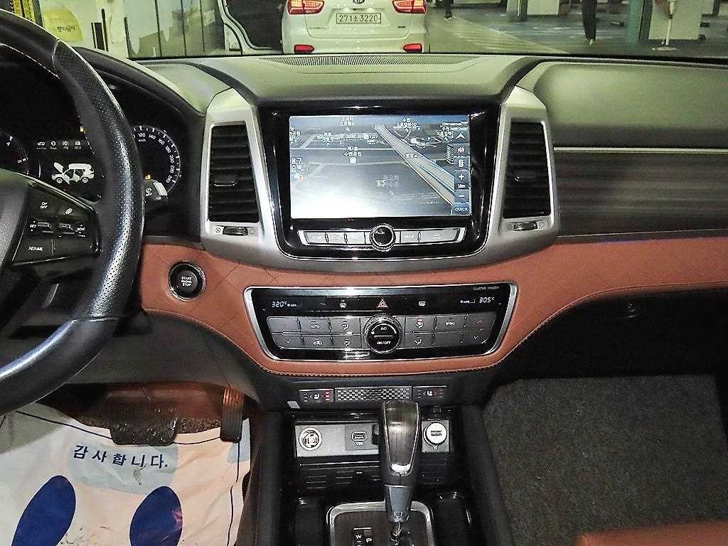 KG모빌리티(쌍용) 렉스턴 G4렉스턴 디젤 2.2 4WD 헤리티지 이미지 11