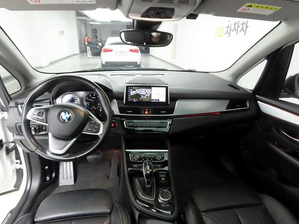 BMW 2시리즈 2시리즈 액티브 투어러 (F45) 럭셔리 이미지 6